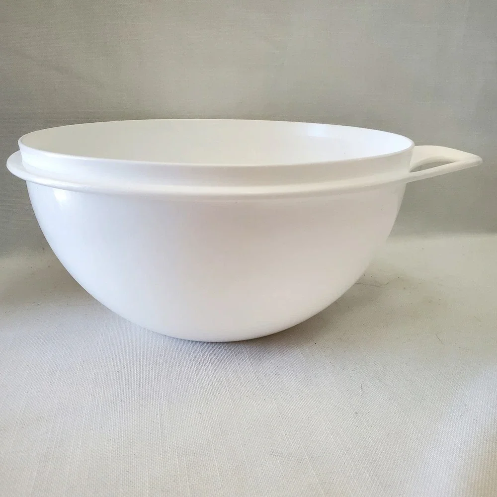 Vtg Tupperware ● 12 Cup Mixing Bowl W/Lid ● Made in USA ● Handle ● NEW OLD STOCK